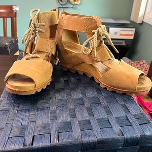 Sorel Joanie Lace Sandals- size 11